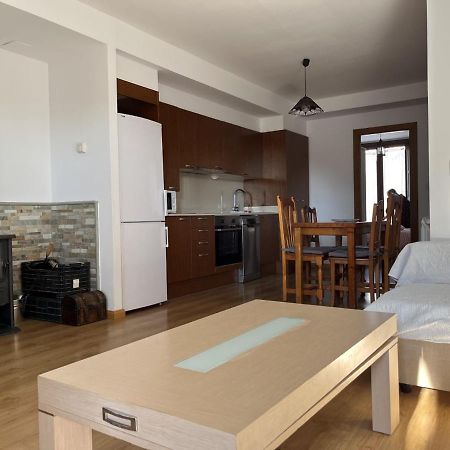 Apartamentos Turisticos Rio Gallego Fontellas  Екстериор снимка