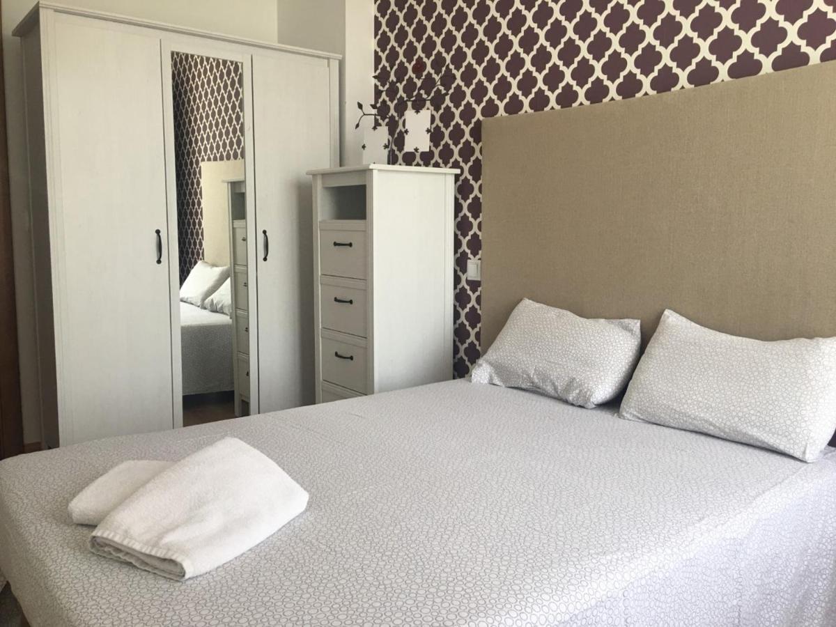 Apartamentos Turisticos Rio Gallego Fontellas  Екстериор снимка