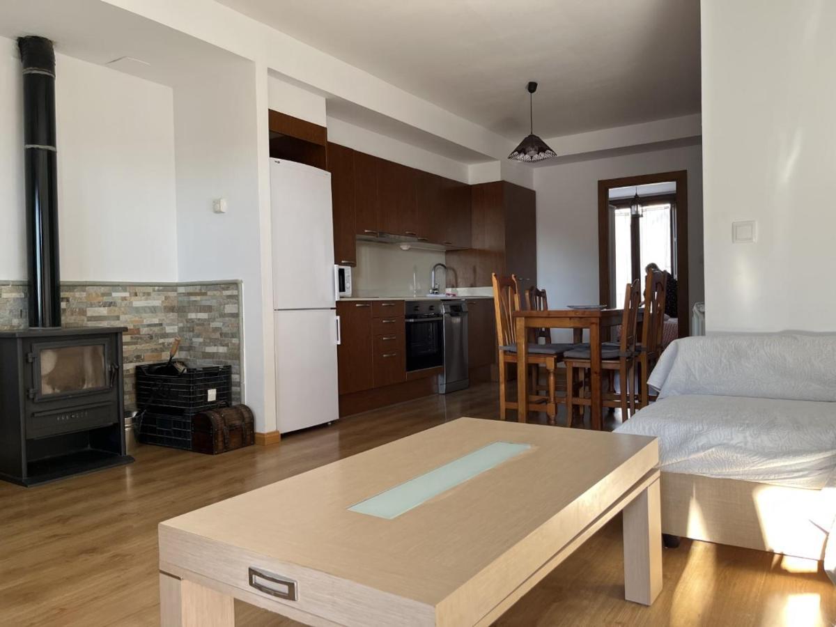 Apartamentos Turisticos Rio Gallego Fontellas  Екстериор снимка