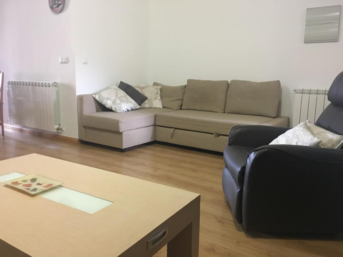 Apartamentos Turisticos Rio Gallego Fontellas  Екстериор снимка