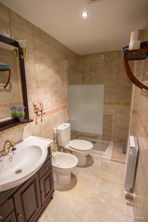 Apartamentos Turisticos Rio Gallego Fontellas  Екстериор снимка