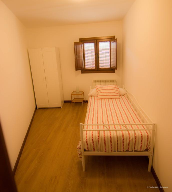 Apartamentos Turisticos Rio Gallego Fontellas  Екстериор снимка